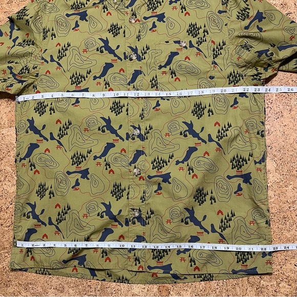 Duluth Trading Co. Untucked BBQ Relaxed Fit Short Sleeve Button Down Shirt Sz M - Picture 10 of 10